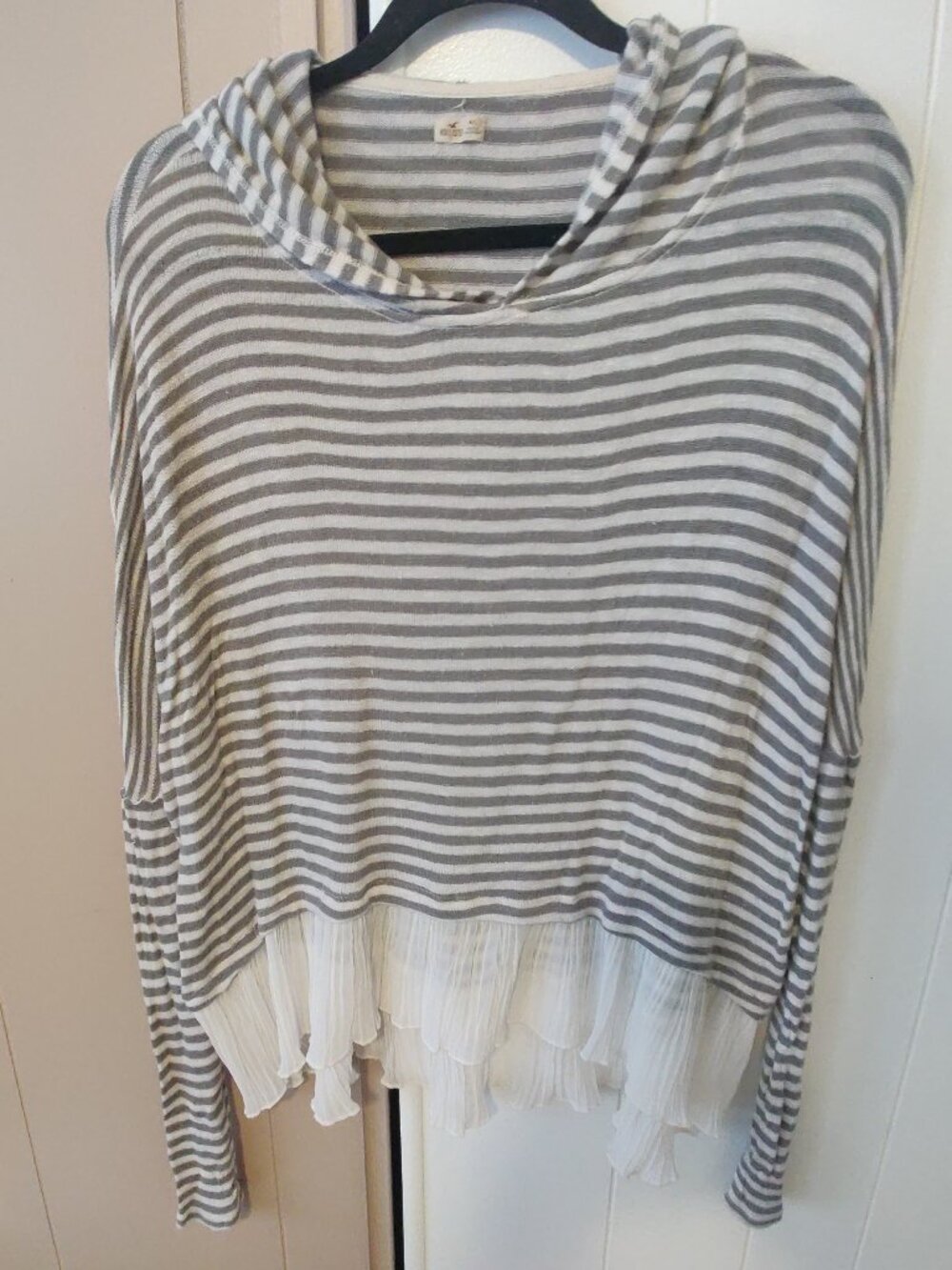 Hollister Lightweight Hooded Long Sleeve Striped Top With Lace Bottom